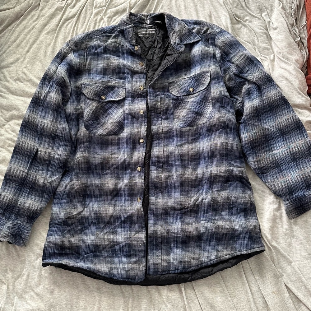 David Taylor plaid jacket. Has quilted double layer inside. Size Large